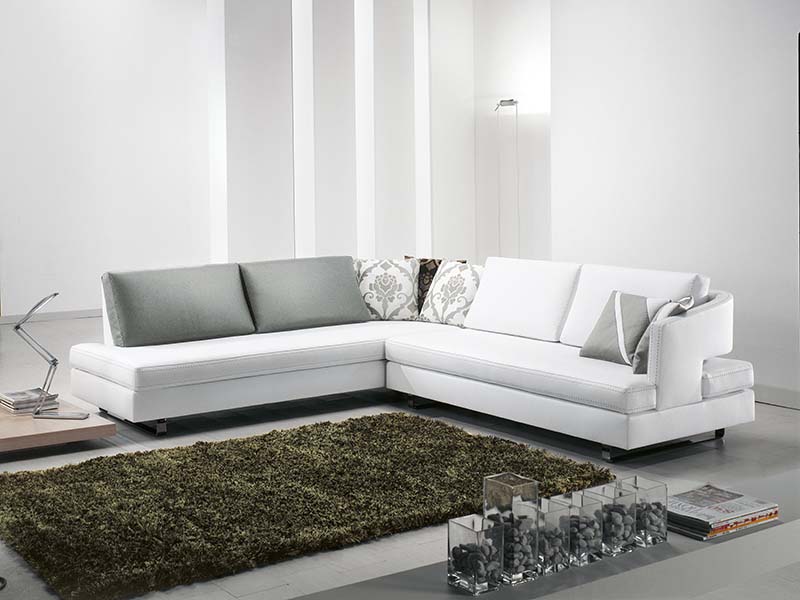 produzione poltrone a Milano divano moderno dali
