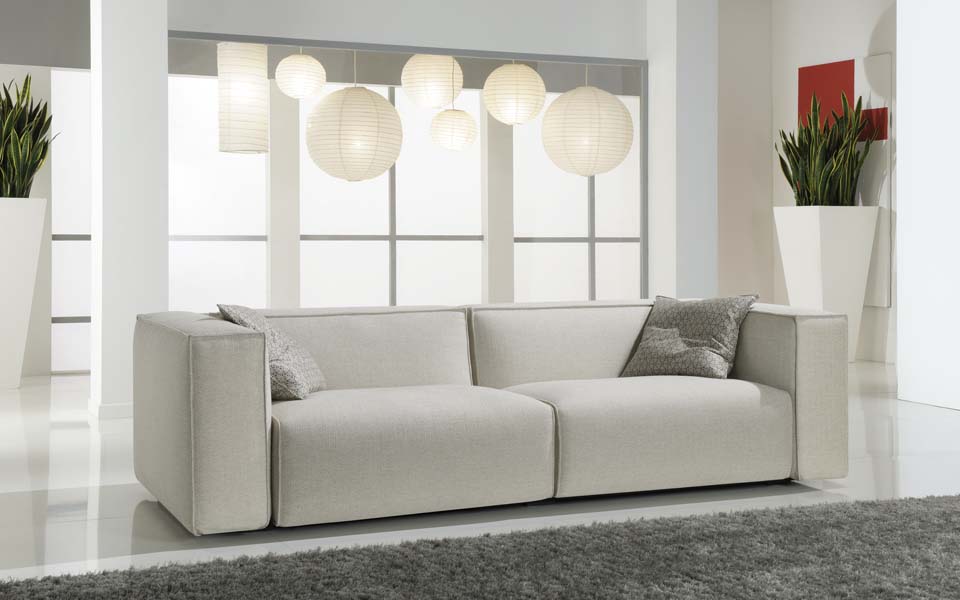 produzione divano a Milano divano moderno lola
